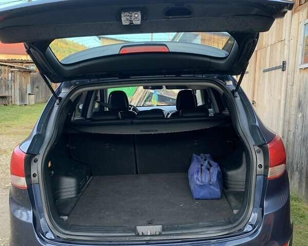 Синий Хендай их35, объемом двигателя 0 л и пробегом 117 тыс. км за 10700 $, фото 4 на Automoto.ua