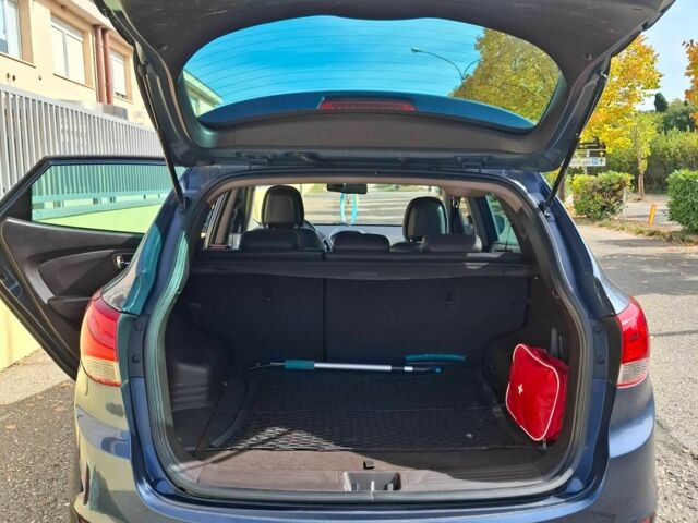 Синий Хендай их35, объемом двигателя 2 л и пробегом 103 тыс. км за 11000 $, фото 4 на Automoto.ua