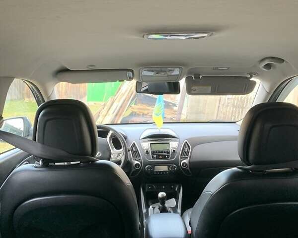 Синий Хендай их35, объемом двигателя 0 л и пробегом 117 тыс. км за 10700 $, фото 6 на Automoto.ua