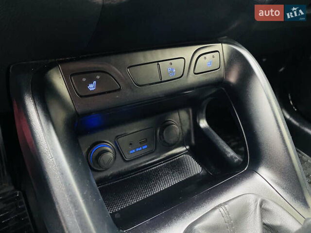 Хендай их35 2011 в Харькове на Automoto.ua Синий Хендай их35, объемом двигателя 2 л и пробегом 153 тыс. км за 9950 $, фото 38 на Automoto.ua