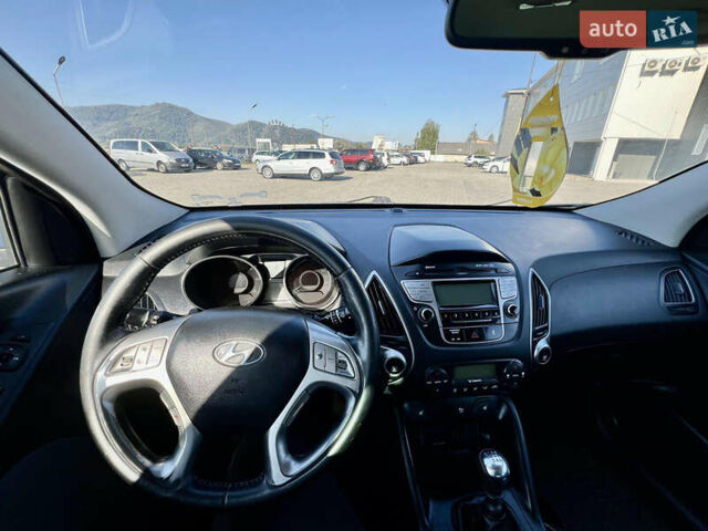 Синий Хендай их35, объемом двигателя 1.7 л и пробегом 263 тыс. км за 10800 $, фото 22 на Automoto.ua