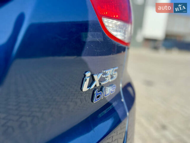 Синий Хендай их35, объемом двигателя 1.7 л и пробегом 263 тыс. км за 10800 $, фото 10 на Automoto.ua