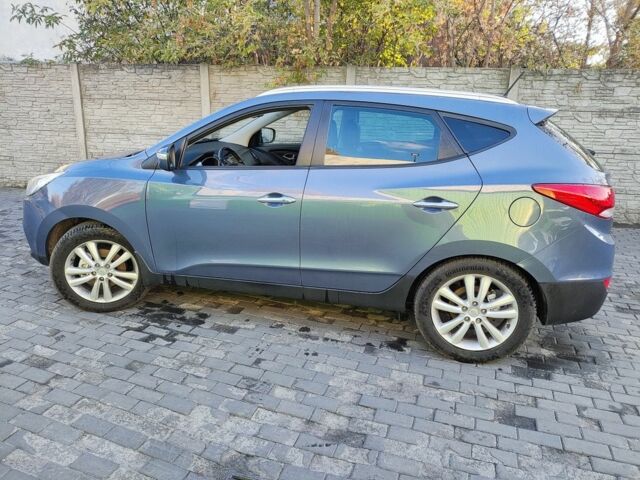 Синій Хендай іх35, об'ємом двигуна 2 л та пробігом 199 тис. км за 11600 $, фото 3 на Automoto.ua