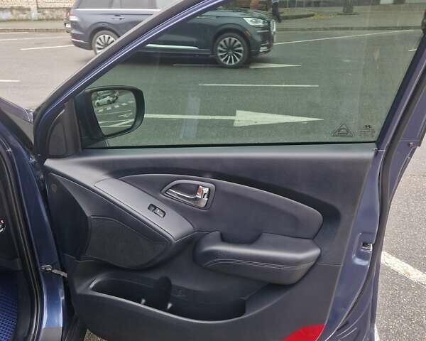 Синий Хендай их35, объемом двигателя 2 л и пробегом 138 тыс. км за 11500 $, фото 30 на Automoto.ua