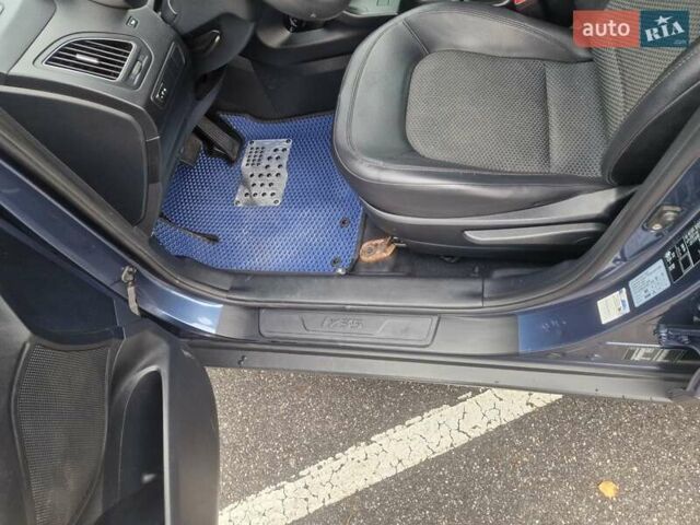 Синий Хендай их35, объемом двигателя 2 л и пробегом 138 тыс. км за 12400 $, фото 16 на Automoto.ua