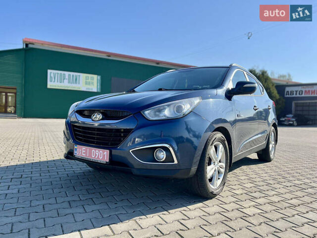 Синий Хендай их35, объемом двигателя 1.7 л и пробегом 263 тыс. км за 10800 $, фото 1 на Automoto.ua