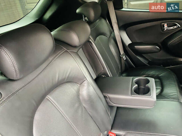 Хендай их35 2011 в Харькове на Automoto.ua Синий Хендай их35, объемом двигателя 2 л и пробегом 153 тыс. км за 9950 $, фото 51 на Automoto.ua