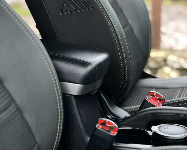 Синий Хендай их35, объемом двигателя 2 л и пробегом 158 тыс. км за 13999 $, фото 19 на Automoto.ua