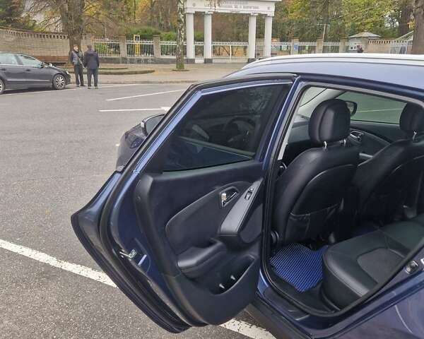 Синий Хендай их35, объемом двигателя 2 л и пробегом 138 тыс. км за 11500 $, фото 22 на Automoto.ua