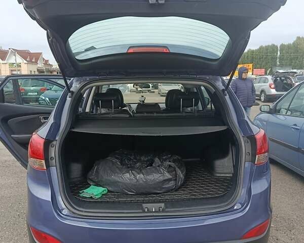 Синий Хендай их35, объемом двигателя 2 л и пробегом 178 тыс. км за 11200 $, фото 2 на Automoto.ua