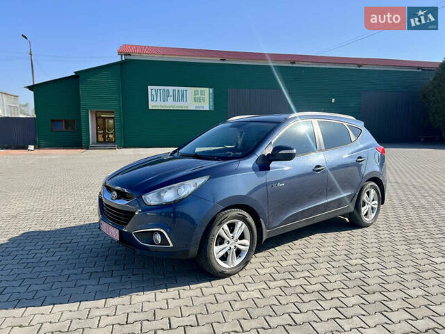 Синий Хендай их35, объемом двигателя 1.7 л и пробегом 263 тыс. км за 10800 $, фото 2 на Automoto.ua