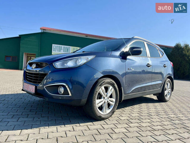 Синий Хендай их35, объемом двигателя 1.7 л и пробегом 263 тыс. км за 10800 $, фото 3 на Automoto.ua