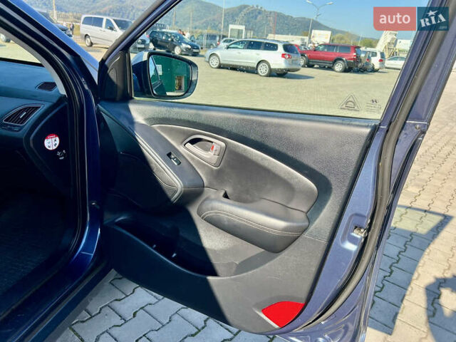 Синий Хендай их35, объемом двигателя 1.7 л и пробегом 263 тыс. км за 10800 $, фото 26 на Automoto.ua