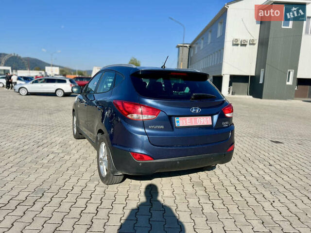 Синий Хендай их35, объемом двигателя 1.7 л и пробегом 263 тыс. км за 10800 $, фото 6 на Automoto.ua
