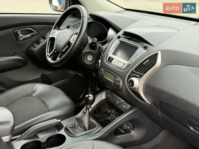 Синий Хендай их35, объемом двигателя 2 л и пробегом 234 тыс. км за 13550 $, фото 40 на Automoto.ua
