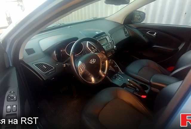 Синий Хендай их35, объемом двигателя 2 л и пробегом 140 тыс. км за 11500 $, фото 1 на Automoto.ua