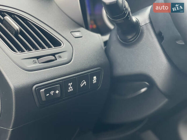 Синій Хендай іх35, об'ємом двигуна 2 л та пробігом 238 тис. км за 13300 $, фото 53 на Automoto.ua