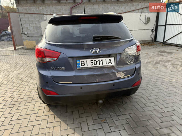Синий Хендай их35, объемом двигателя 2 л и пробегом 175 тыс. км за 6500 $, фото 5 на Automoto.ua