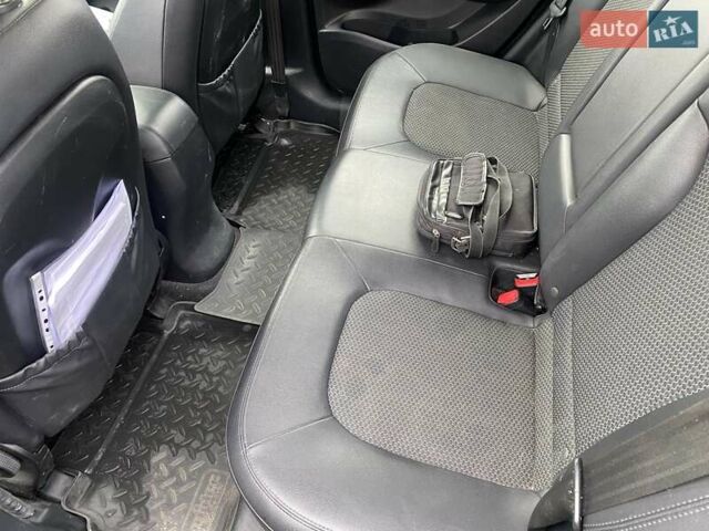 Синий Хендай их35, объемом двигателя 2 л и пробегом 165 тыс. км за 12000 $, фото 1 на Automoto.ua