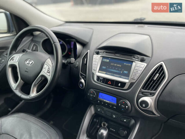 Синій Хендай іх35, об'ємом двигуна 2 л та пробігом 238 тис. км за 13300 $, фото 50 на Automoto.ua