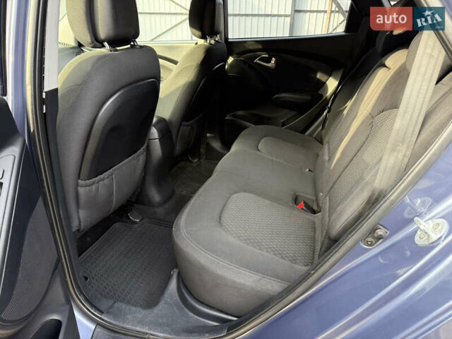 Синий Хендай их35, объемом двигателя 2 л и пробегом 175 тыс. км за 6500 $, фото 7 на Automoto.ua