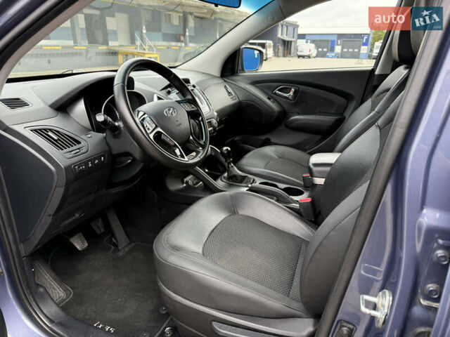 Синий Хендай их35, объемом двигателя 2 л и пробегом 234 тыс. км за 13550 $, фото 26 на Automoto.ua