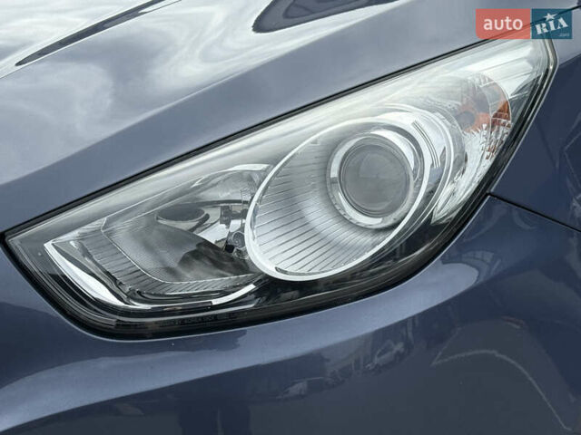 Синий Хендай их35, объемом двигателя 2 л и пробегом 234 тыс. км за 13550 $, фото 14 на Automoto.ua