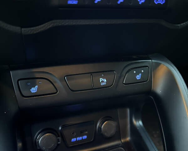 Синий Хендай их35, объемом двигателя 2 л и пробегом 219 тыс. км за 14950 $, фото 19 на Automoto.ua