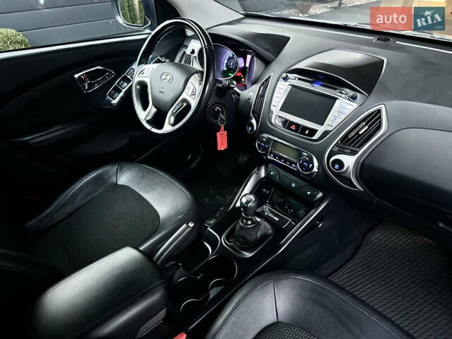 Синій Хендай іх35, об'ємом двигуна 1.7 л та пробігом 154 тис. км за 12700 $, фото 39 на Automoto.ua