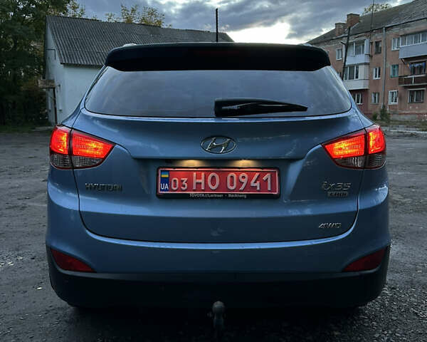 Синий Хендай их35, объемом двигателя 2 л и пробегом 219 тыс. км за 14950 $, фото 2 на Automoto.ua