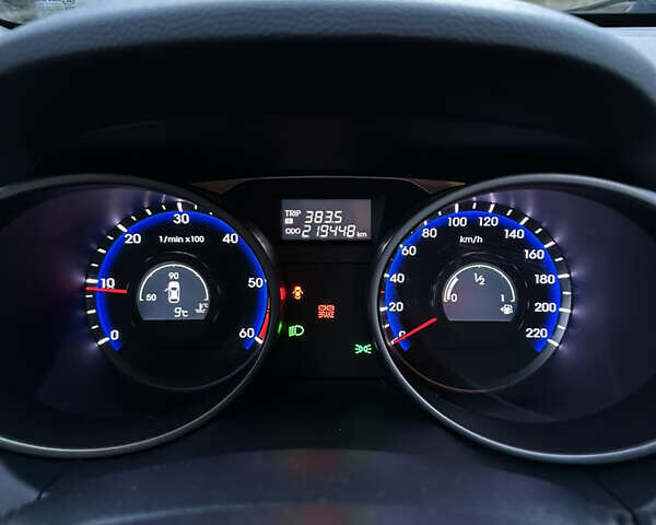 Синий Хендай их35, объемом двигателя 2 л и пробегом 219 тыс. км за 14950 $, фото 16 на Automoto.ua