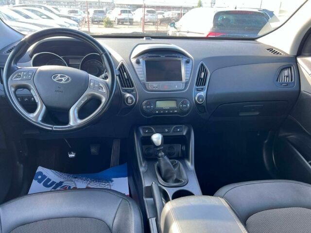 Синій Хендай іх35, об'ємом двигуна 2 л та пробігом 220 тис. км за 8500 $, фото 6 на Automoto.ua