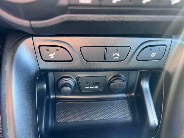 Синій Хендай іх35, об'ємом двигуна 2 л та пробігом 220 тис. км за 8500 $, фото 13 на Automoto.ua