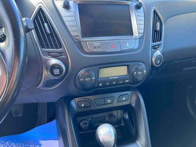 Синій Хендай іх35, об'ємом двигуна 2 л та пробігом 220 тис. км за 8500 $, фото 16 на Automoto.ua