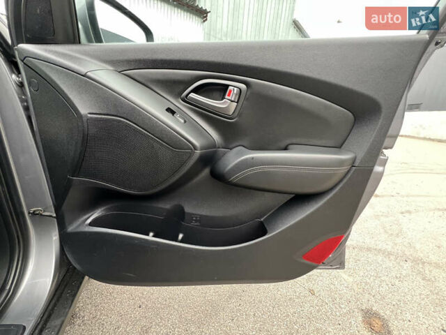 Синий Хендай их35, объемом двигателя 2 л и пробегом 150 тыс. км за 16400 $, фото 25 на Automoto.ua