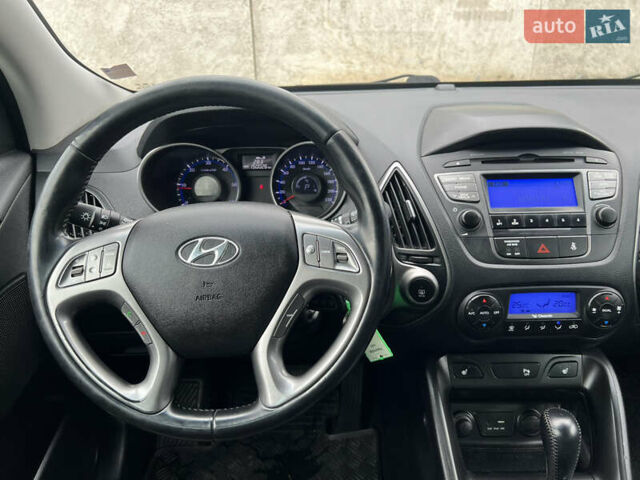 Синий Хендай их35, объемом двигателя 2 л и пробегом 150 тыс. км за 16400 $, фото 12 на Automoto.ua