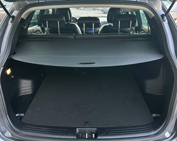 Синий Хендай их35, объемом двигателя 2 л и пробегом 149 тыс. км за 16600 $, фото 4 на Automoto.ua