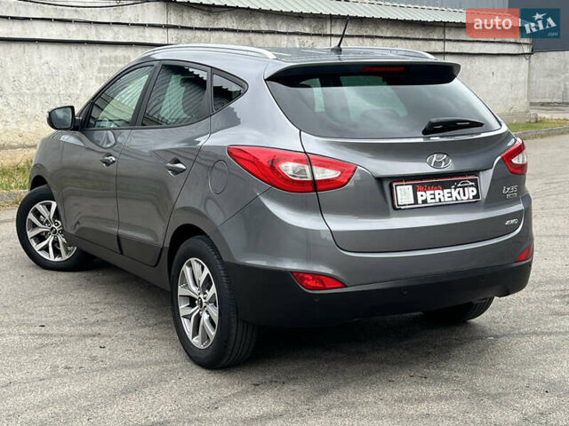 Синий Хендай их35, объемом двигателя 2 л и пробегом 150 тыс. км за 16400 $, фото 3 на Automoto.ua