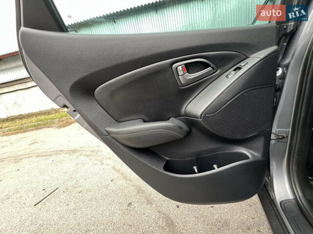 Синий Хендай их35, объемом двигателя 2 л и пробегом 150 тыс. км за 16400 $, фото 19 на Automoto.ua