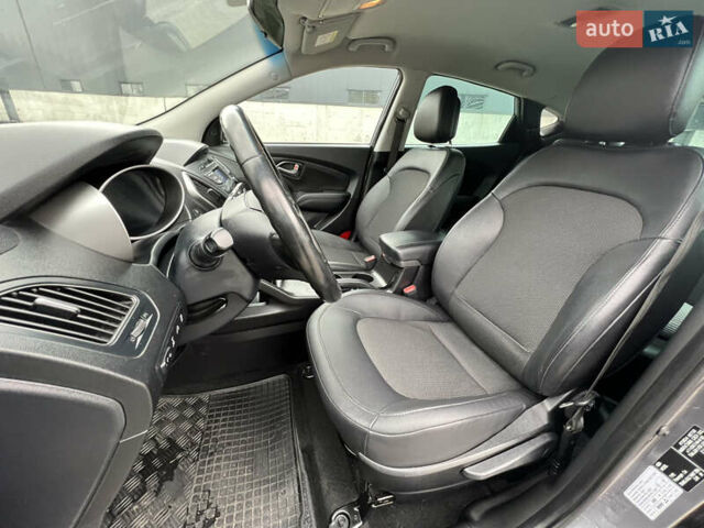 Синий Хендай их35, объемом двигателя 2 л и пробегом 150 тыс. км за 16400 $, фото 9 на Automoto.ua