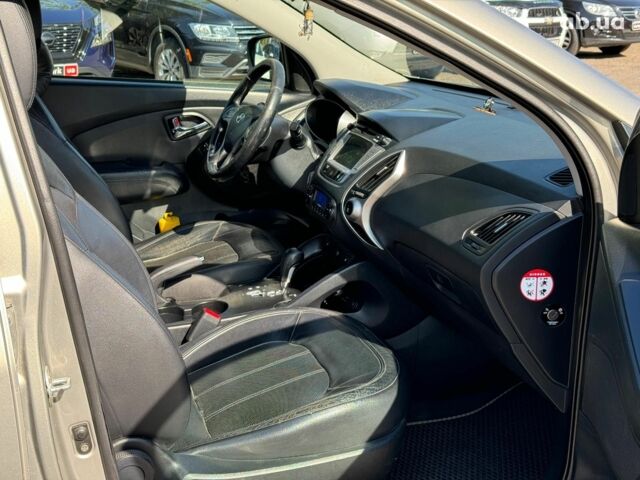 Зелений Хендай іх35, об'ємом двигуна 2 л та пробігом 246 тис. км за 10890 $, фото 27 на Automoto.ua