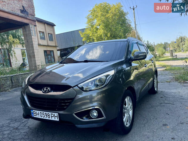 Зеленый Хендай их35, объемом двигателя 2 л и пробегом 186 тыс. км за 11000 $, фото 12 на Automoto.ua