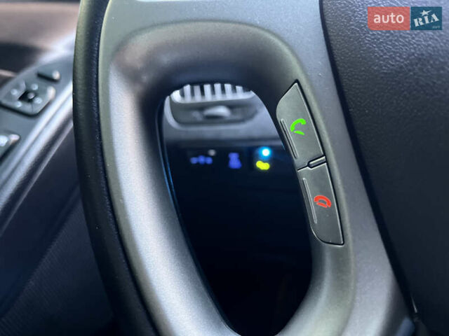 Зеленый Хендай их35, объемом двигателя 2 л и пробегом 186 тыс. км за 11000 $, фото 33 на Automoto.ua