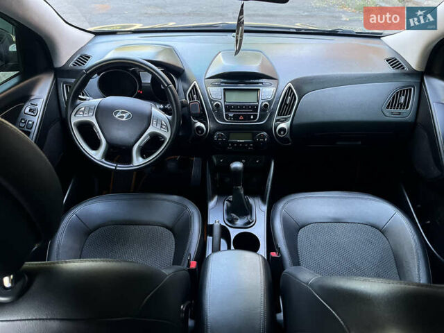 Зеленый Хендай их35, объемом двигателя 2 л и пробегом 187 тыс. км за 10999 $, фото 19 на Automoto.ua