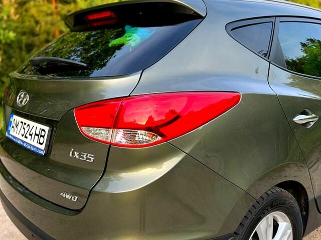 Зелений Хендай іх35, об'ємом двигуна 2 л та пробігом 115 тис. км за 11200 $, фото 3 на Automoto.ua