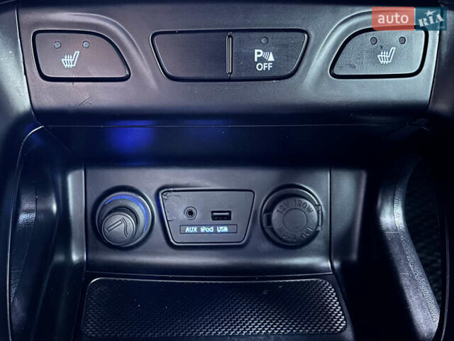 Зеленый Хендай их35, объемом двигателя 2 л и пробегом 186 тыс. км за 11000 $, фото 24 на Automoto.ua