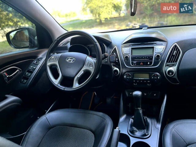 Зеленый Хендай их35, объемом двигателя 2 л и пробегом 186 тыс. км за 11000 $, фото 20 на Automoto.ua