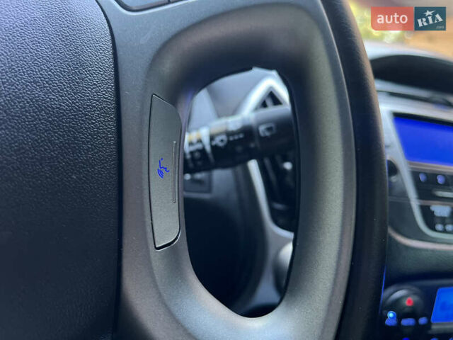 Зеленый Хендай их35, объемом двигателя 2 л и пробегом 186 тыс. км за 11000 $, фото 32 на Automoto.ua