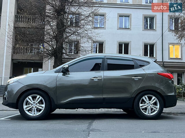 Зеленый Хендай их35, объемом двигателя 2 л и пробегом 187 тыс. км за 10999 $, фото 2 на Automoto.ua