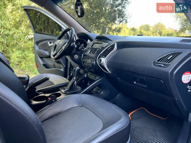 Зеленый Хендай их35, объемом двигателя 2 л и пробегом 186 тыс. км за 11000 $, фото 16 на Automoto.ua